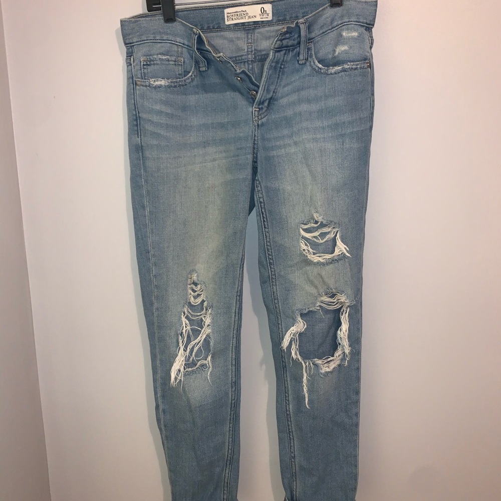 Abercrombie & Fitch ripped boyfriend jeans